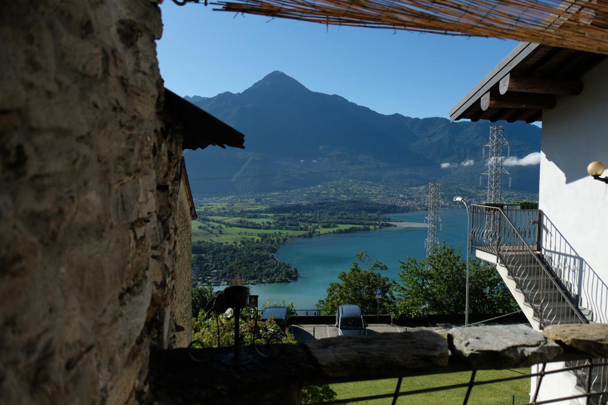Appartamenti Montemezzo Le Case In Pietra Vista Lago Gera Lario Dış mekan fotoğraf